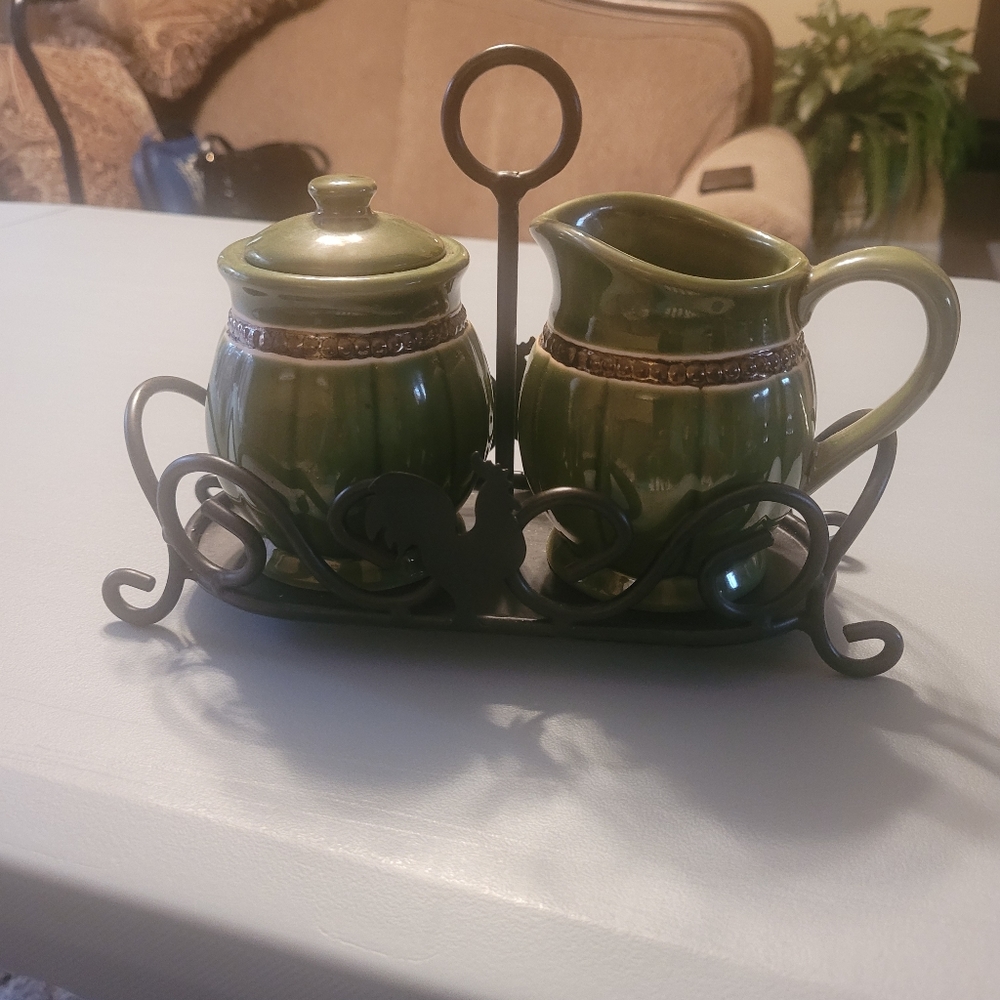 Sugar and creamer set